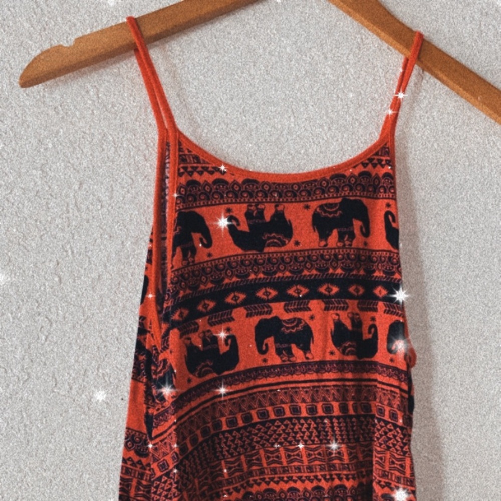 Comfortable elephant tank